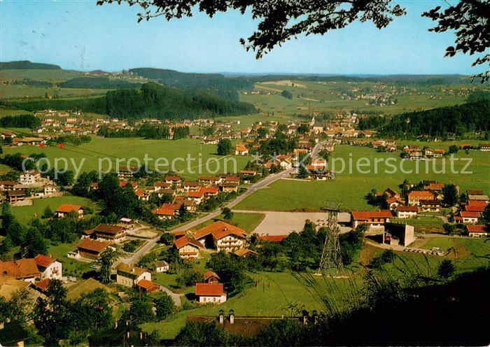 Bergen Chiemgau Panorama mit Hochfelln Seilbahn Station