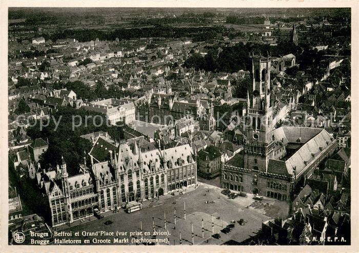 Bruges BRUGGE Belgie Beffroi et Grande Place vue aérienne