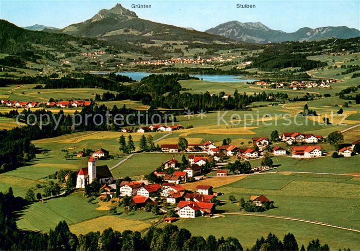 Maria Rain Allgaeu mit Gruentensee Alpenpanorama Fliegeraufnahme
