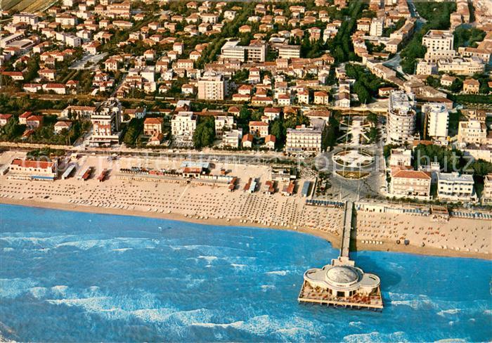 Senigallia Strand und Pavillon Fliegeraufnahme