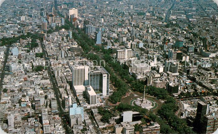 Mexico City Vista aerea hacia el noreste del Paseo de la Reforma desde la Glorie