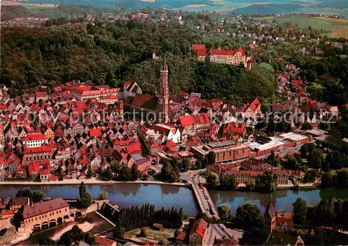 Landshut Isar Fliegeraufnahme mit St Martinskirche und Burg Trausnitz