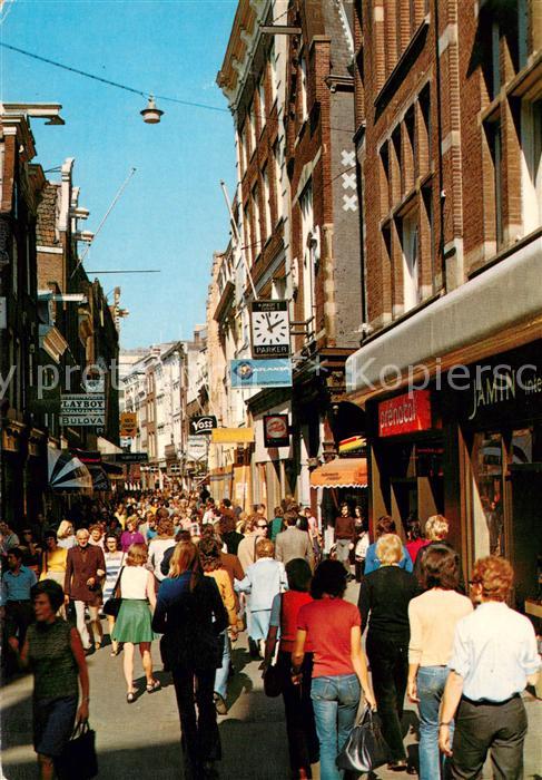 Amsterdam Niederlande Kalverstraat Fussgaengerzone Innenstadt
