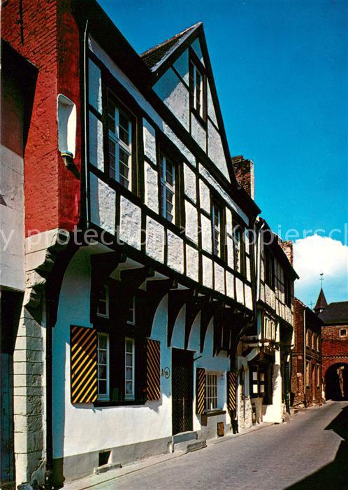 Zons Rhein NRW Rheinstrasse