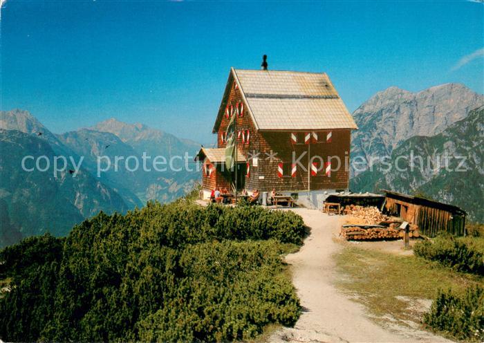 Peter Wiechenthaler Huette mit Loferer Steinberge und Steinernes Meer