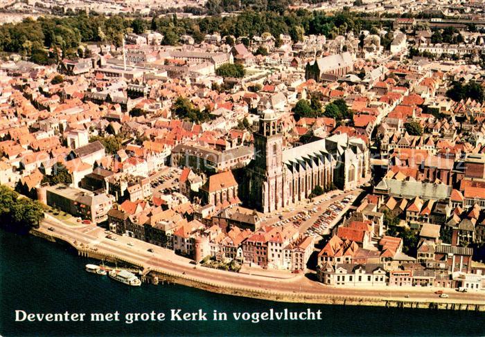 Deventer met grote Kerk in vogelvlucht