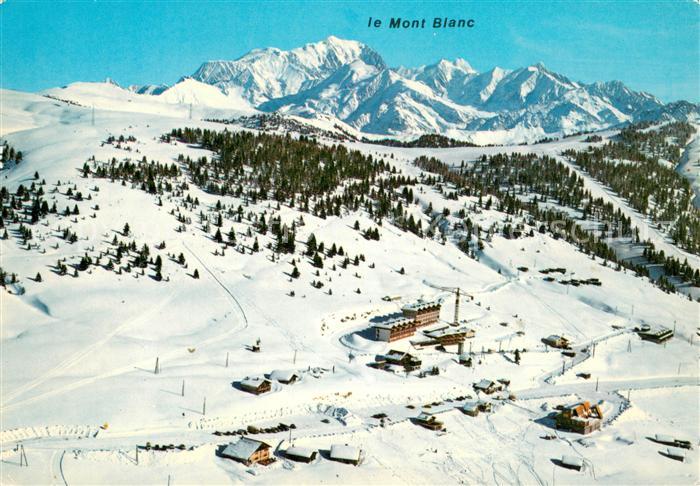 Col des Saisies Village de montagne Massif du Mont Blanc en hiver vue aérienne