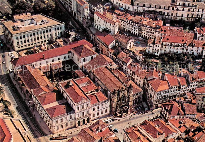 Coimbra Cidade Universitaria Igreja de Santa Cruz e Cámara vista aérea