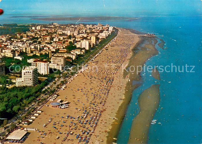 Lignano Sabbiadoro Fliegeraufnahme mit neuer Terrasse und Strand