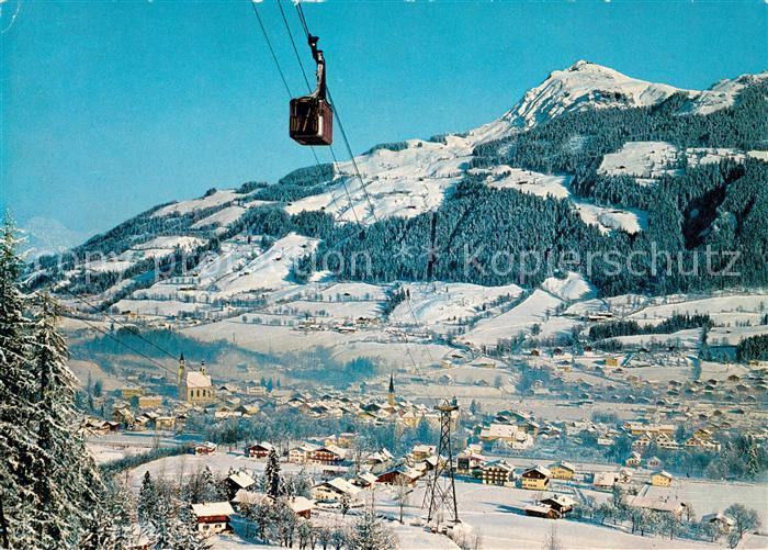 Kitzbuehel Tirol Panorama mit Kitzbueheler Horn und Seilbahn