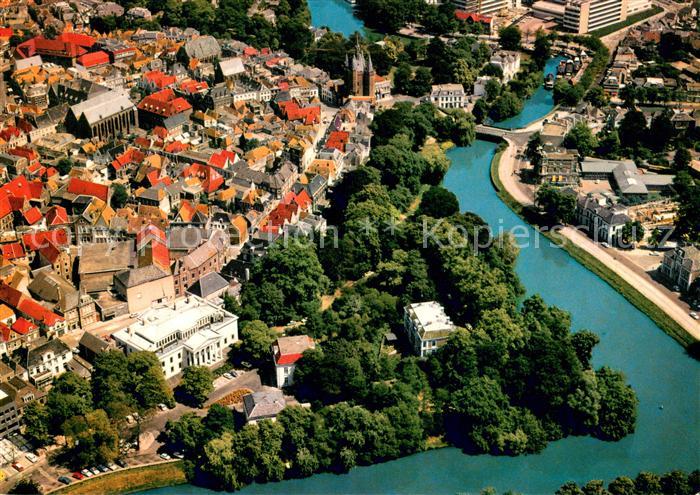 Zwolle Overijssel Centrum met Singelgracht en Sassenpoort vanuit de lucht