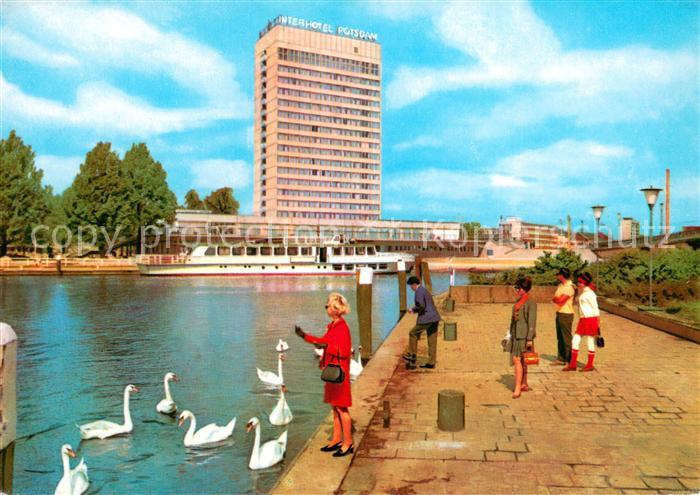 Potsdam Interhotel an der Havel Schwaene Fahrgastschiff