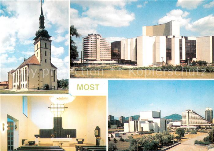 Most Bruex Czechia Presunuty goticky kostel Divadlo a hotel Murom Nova kaple Cel