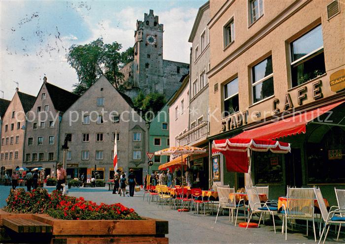 Fuessen Allgaeu Fussgaengerzone StadtCafe Reichenstrasse mit Blick auf Hohes Sch