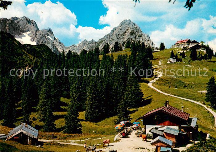 GARMISCH-PARTENKIRCHEN Bayern Am Kreuzeck Kreuzalm Kreuzeckhaus gegen Zugspitze
