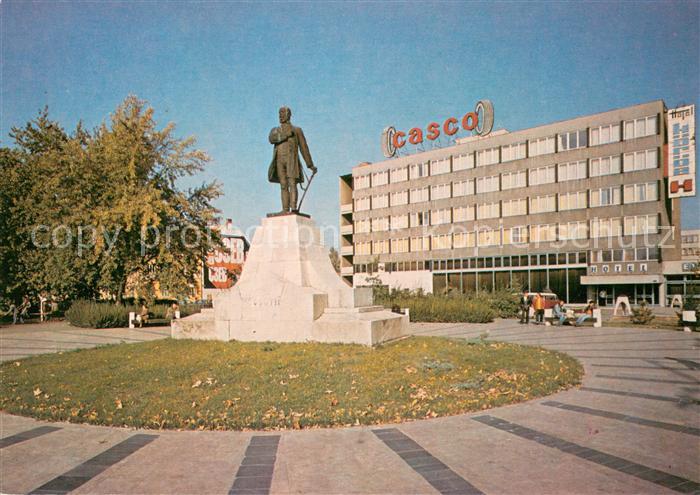 Bekescsaba Hotel Koros Statue von Kossuth Lajos Denkmal