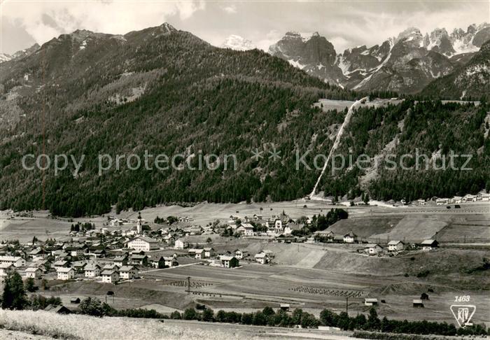 Fulpmes Tirol Fliegeraufnahme mit Kalkkoegelund Froneben im Stubaital