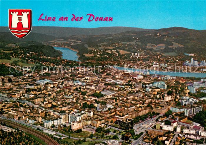 Linz Donau Fliegeraufnahme mit Poestlingbeerg und Muehlviertel