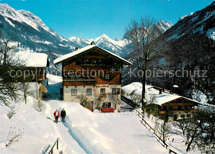Kufstein Tirol Pfandlhof im Kaisertal mit Zahmen und Wilden Kaiser