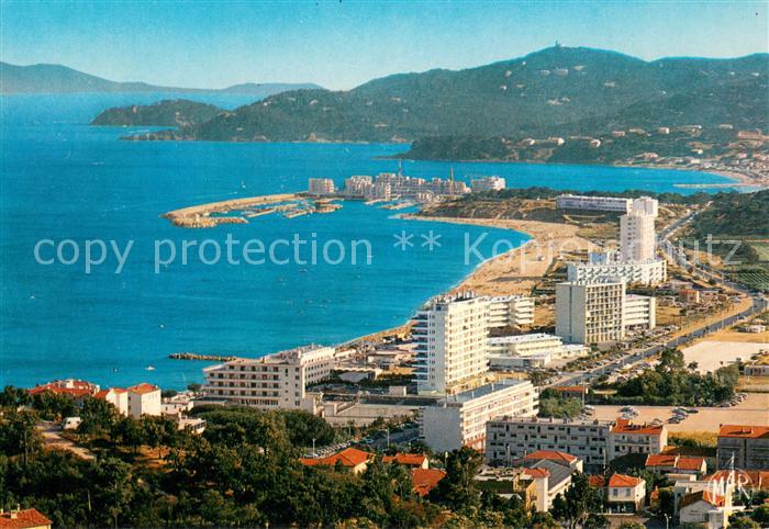 Le Lavandou Vue generale au fond le port de Bormes les Mimosas