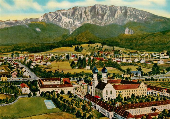 Benediktbeuern aeltes Kloster Oberbayerns mit Benediktenwand aus der Vogelperspe