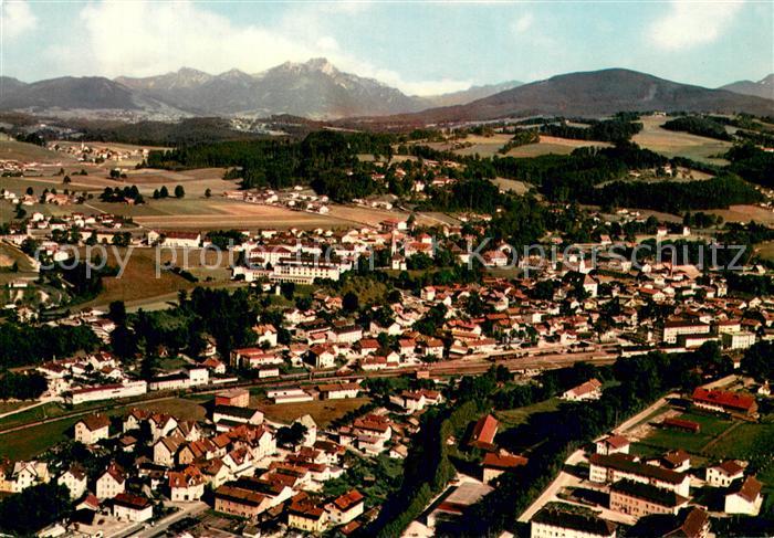 Miesbach mit Blick zum Wendelstein Bayerische Alpen Fliegeraufnahme