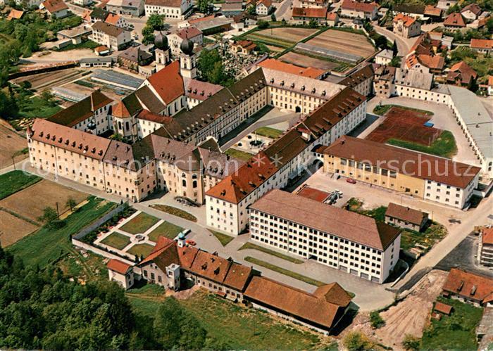 Metten Donau Benediktinerabtei mit Schuelerheim Fliegeraufnahme
