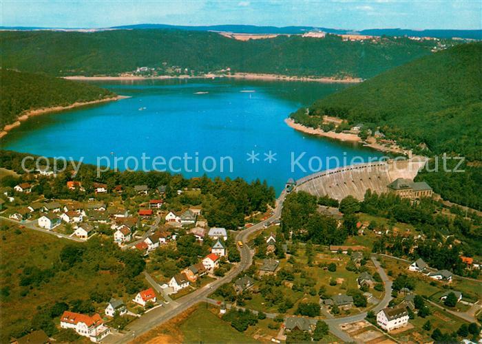 Waldeck Edersee Edersee mit Sperrmauer Edertalsperre Schloss Waldeck Fliegeraufn