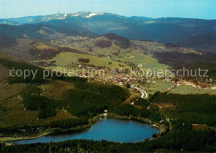 Altglashuetten Windgfaellweiher Blick zum Feldberg Schwarzwald Fliegeraufnahme