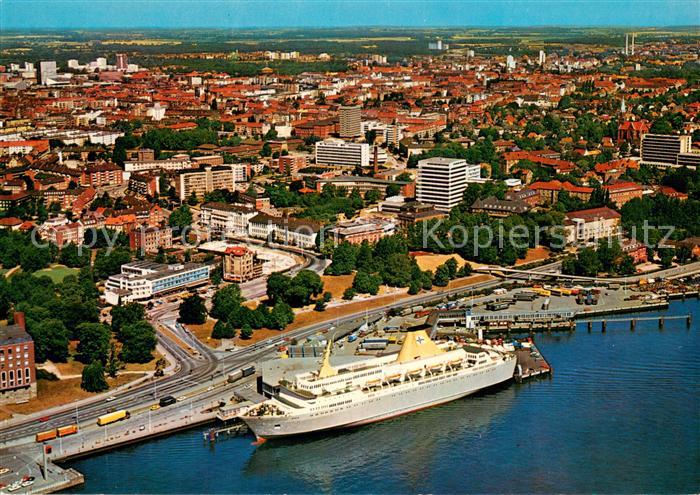 KIEL CITY Oslo Kai mit Faehrschiff Kronprins Harald Fliegeraufnahme