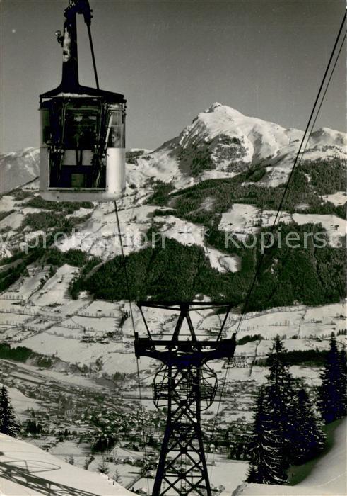 Kitzbuehel Tirol Hahnenkamm Bergbahn Blick zum Kitzbueheler Horn Wintersportplat