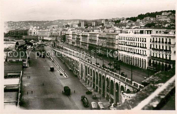 Alger Algerien Vue panoramique et perspective du Boulevard de la Republique