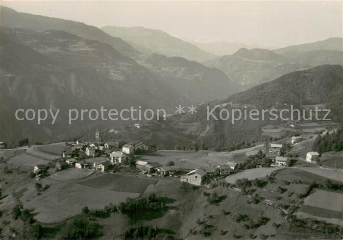 Steinegg Karneid Suedtirol mit Collepietra Fliegeraufnahme