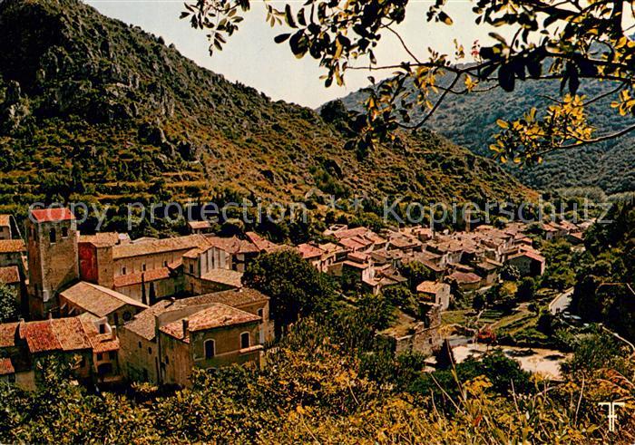 Saint-Guilhem-le-Desert Le village dans le Val de Gellone