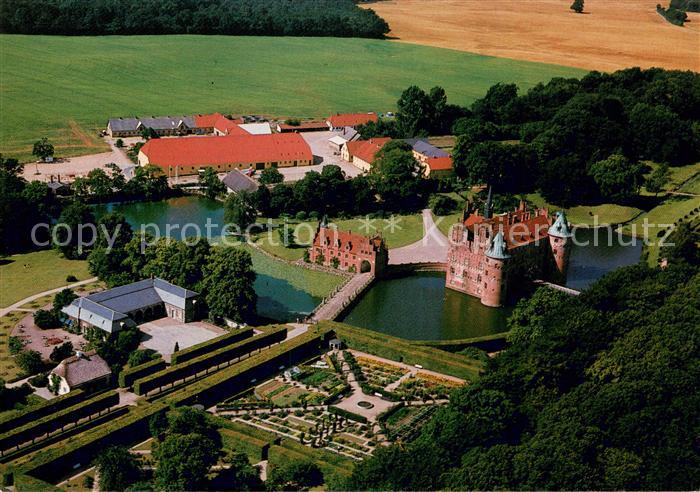 Egeskov Fliegeraufnahme mit Schloss