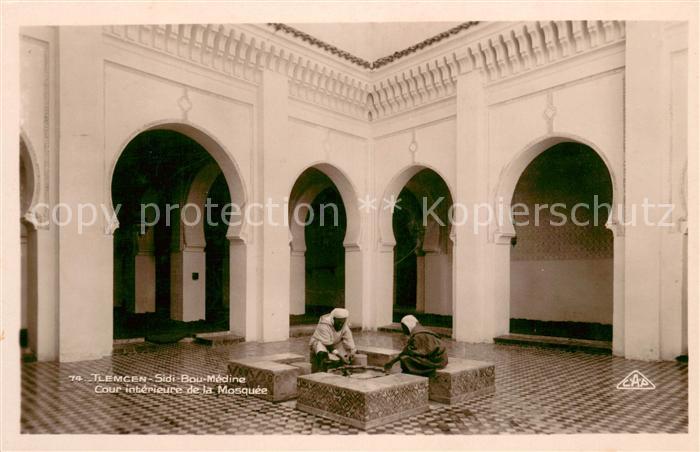 Tlemcen Sidi Bou Medine Cour interieure de la Mosquee
