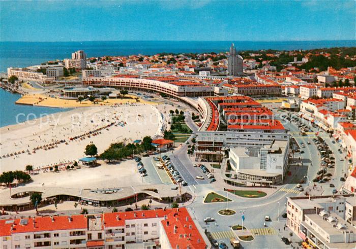 Royan 17 Vue generale du Front de Mer le Rond Point de la Paste La Rue de la Rep