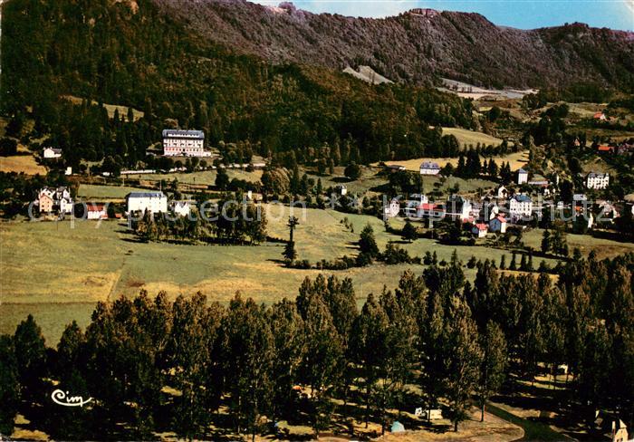 Vic-sur-Cere La Maison de Repos le Quartier de la Gare et le Rocher des Pendus