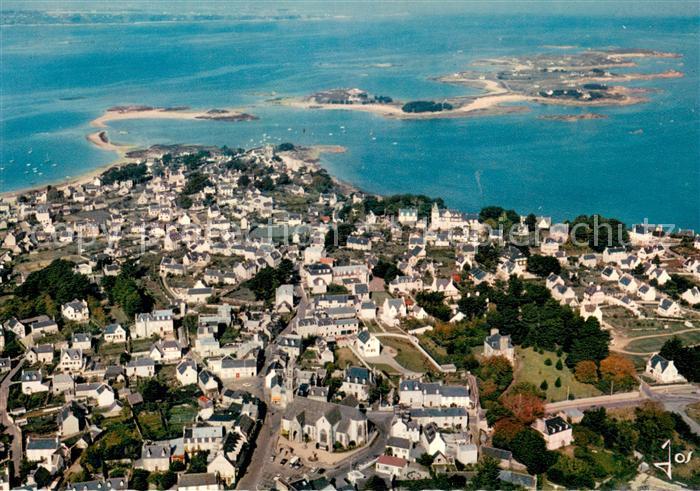 Carantec Station balneaire entre la Penze et la riviere de Morlaix Dansle fond I