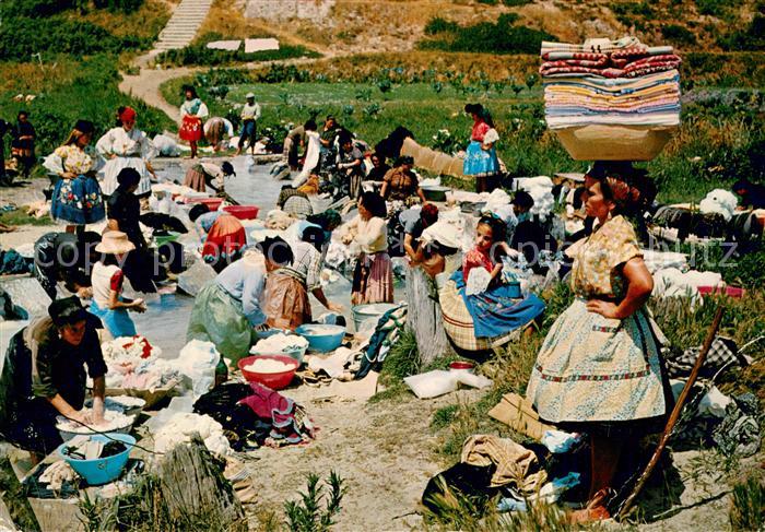 Nazare Portugal Lavadeiras