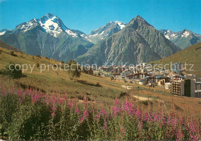 Les Deux Alpes Vue de la staton La Muzelle et l’Aiguil