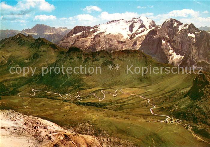 Passo Pordoi Strada delle Dolomiti La Marmolada