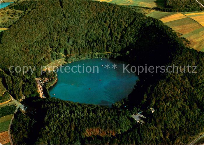 Daun Eifel Gemuendener Maar Fliegeraufnahme