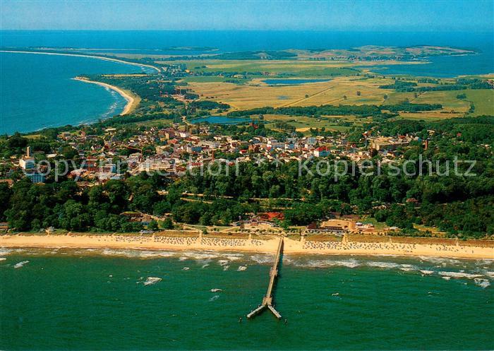 Goehren Ruegen Fliegeraufnahme mit Nordstrand und Seebruecke