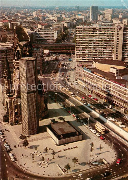 BERLIN CITY Blick vom Europa Center auf Gedaechtniskirche mit Hardenbergstrasse