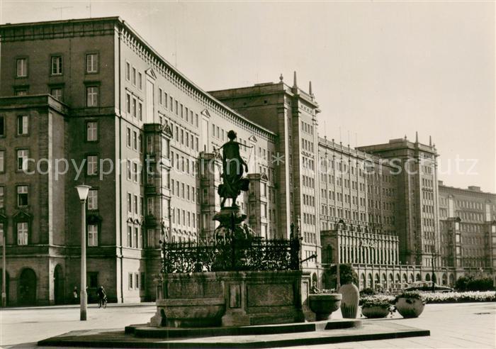 LEIPZIG Sachsen Rossplatz mit Maegdebrunnen