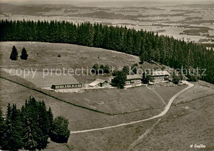 Wiggensbach Jugendkurheim auf dem Blender Allgaeuer Alpen Fliegeraufnahme