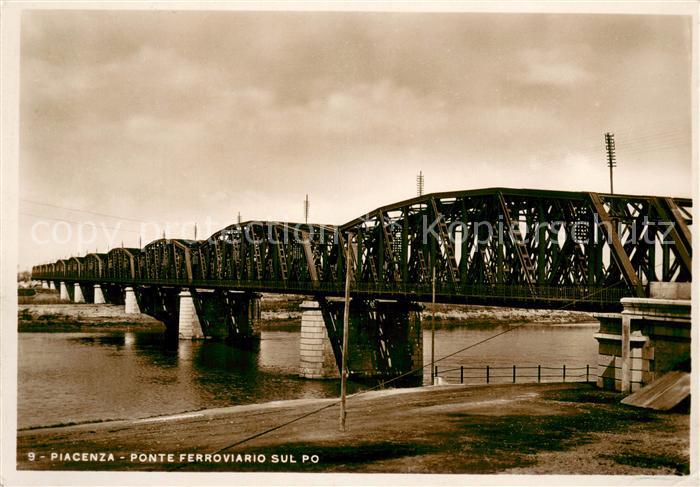 Piacenza Ponte ferroviario sul Po Eisenbahnbruecke