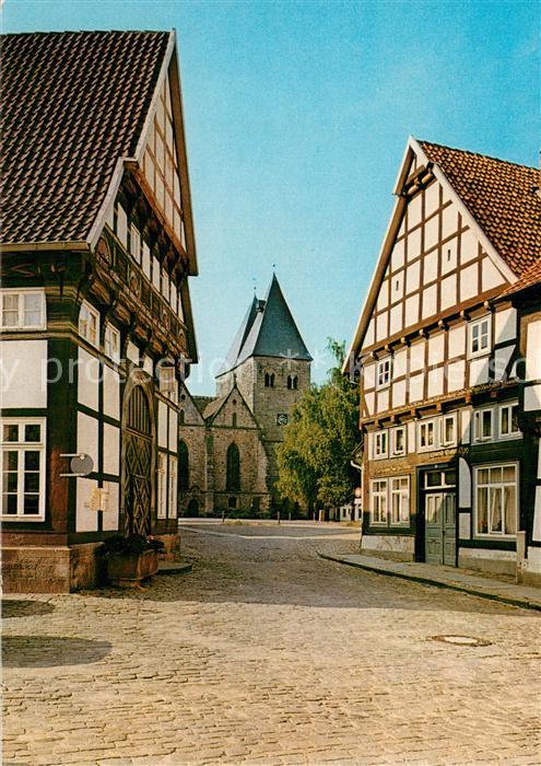 Obernkirchen Blick zur Stiftskirche vom Markt Fachwerkhaeuser