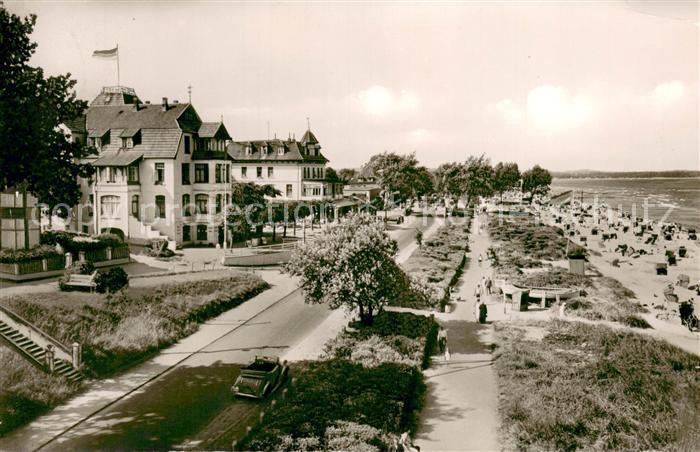 Scharbeutz Ostseebad Promenade und Strand
